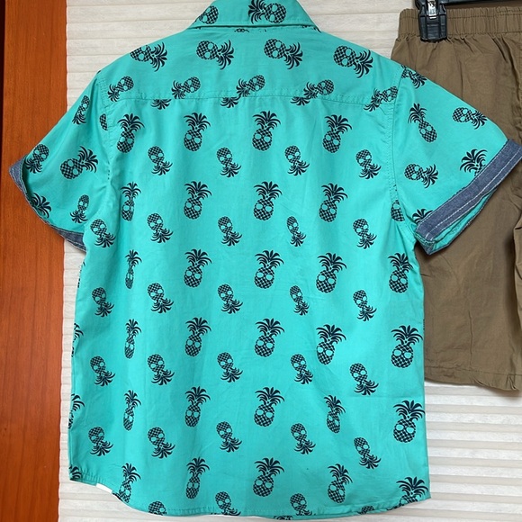Child button up pineapple top and matching tan shorts size 7 Free Planet brand - Picture 7 of 9